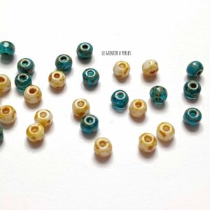 30 Perles Trica 3 x 4 mm * Teal Blue and White Picasso Finish