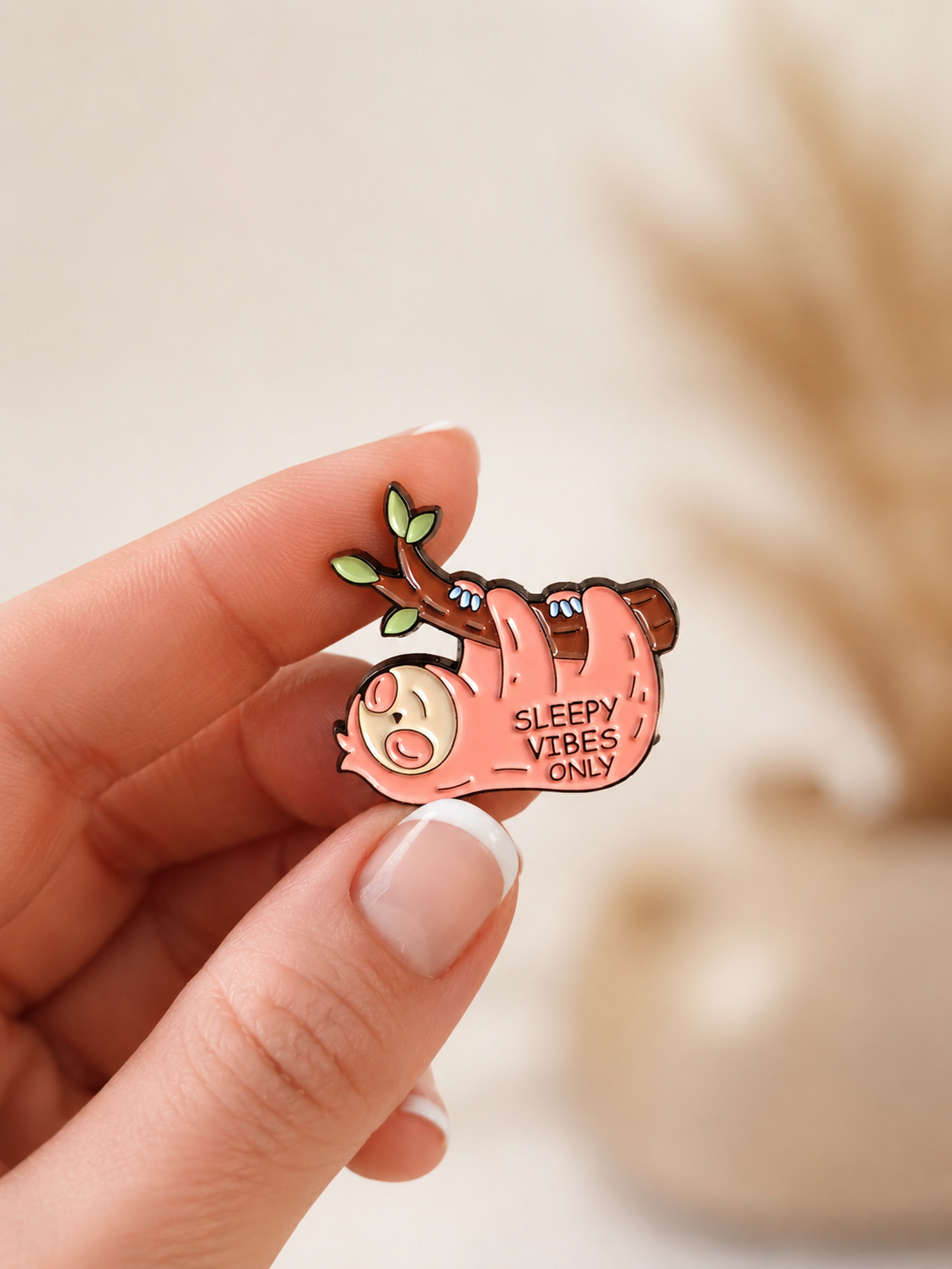 pin's paresseux sleepy vibes